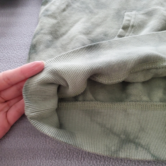 SET*Old Navy tye-dyed hoodie and sweatpants set - Picture 5 of 9